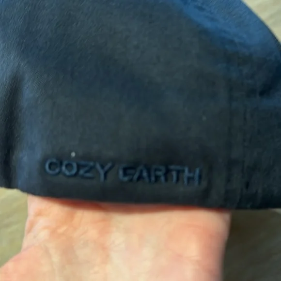 Brand New Cozy Earth Navy Hat - Picture 3 of 5
